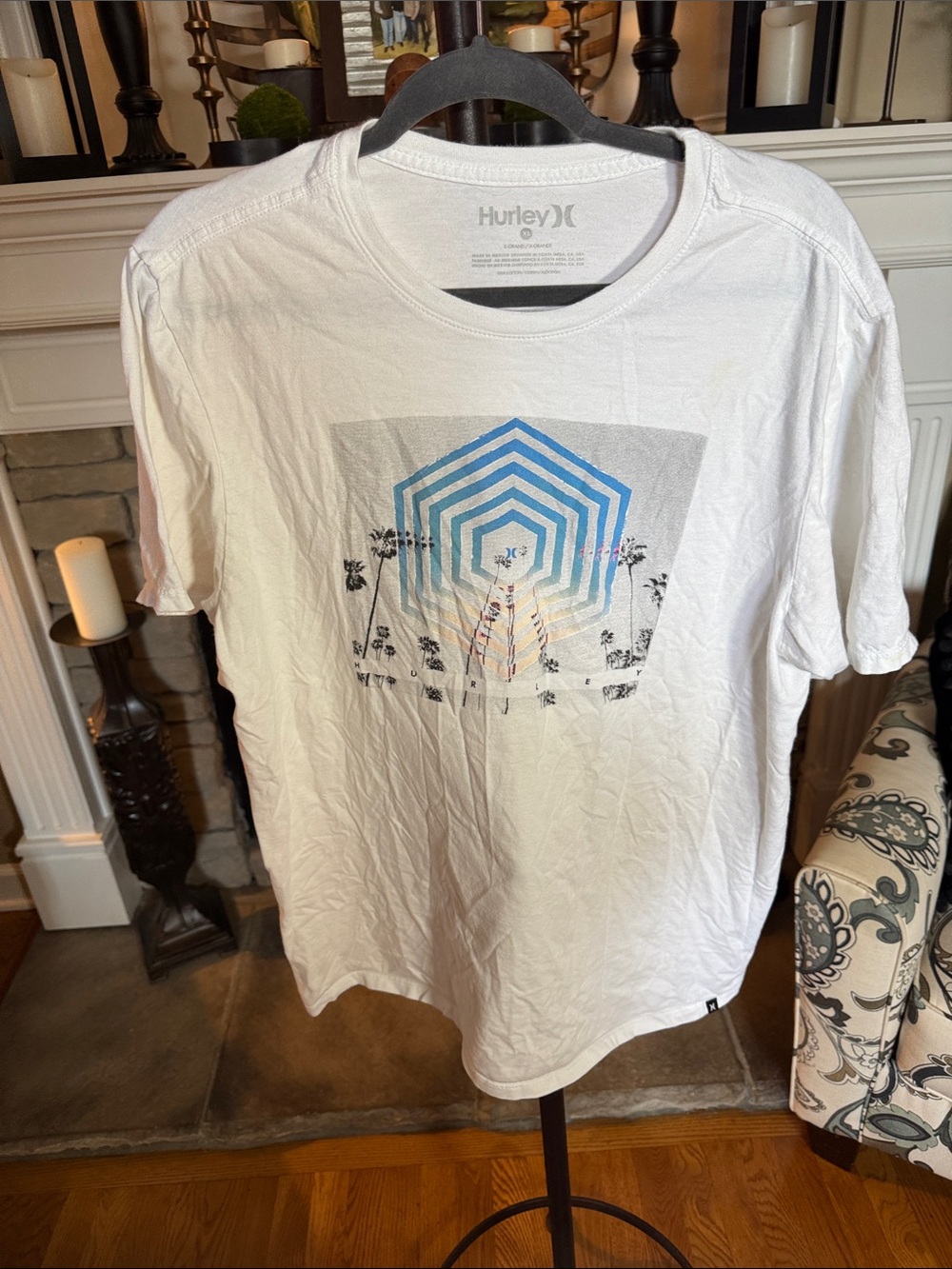 Hurley White Short-Sleeve Tee with Blue Geometric Graphic